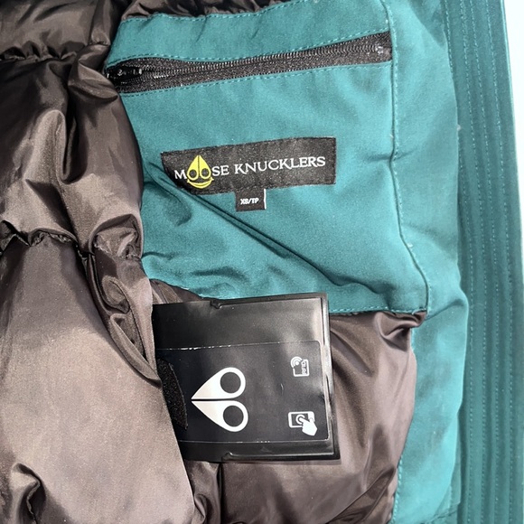 Moose Knuckles Kids Ballistic Bomber Jacket size XS Excellent winter coat - Picture 6 of 14